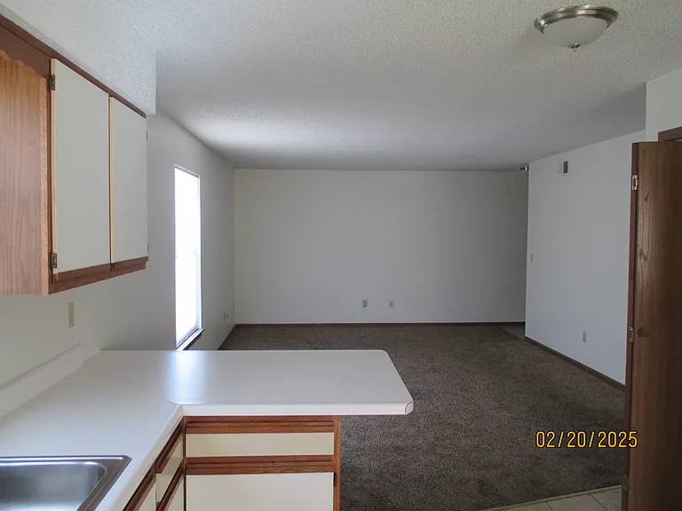 1011 NE Lindsay Ave #B — Photo 3