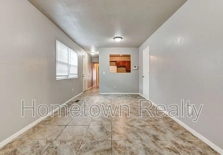 312 NW 118th St — Photo 7