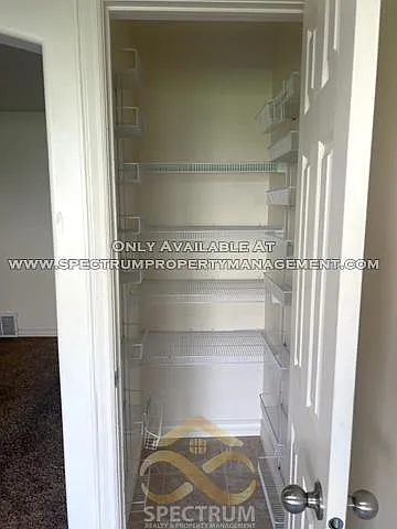 2011 N Churchill Dr — Photo 8