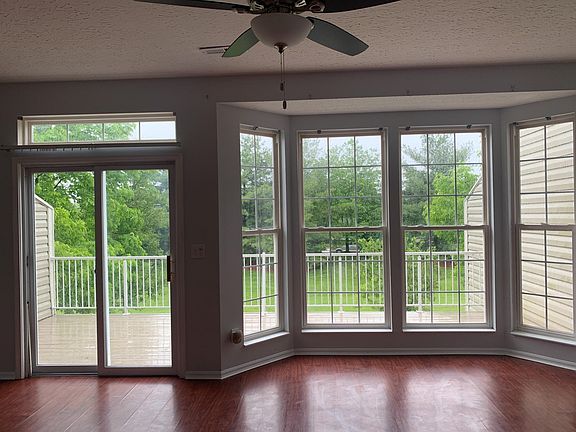 4th image of 4168 Eastvillage Dr