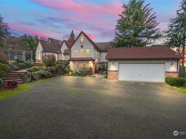 6320 Dash Point Boulevard NE, Tacoma, WA 98422