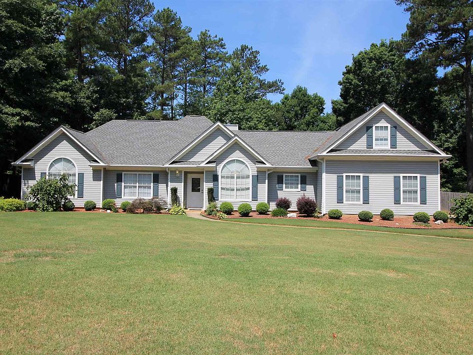 1st image of 525 Redwood Cir