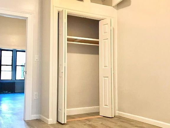 4th image of 179 Troutman St APT 1R