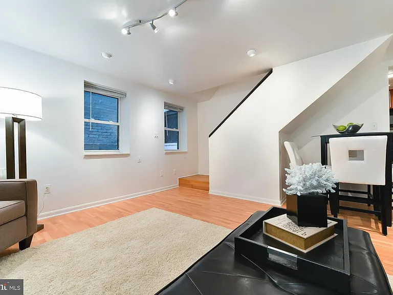 1843 Mintwood Pl NW #102 — Photo 9