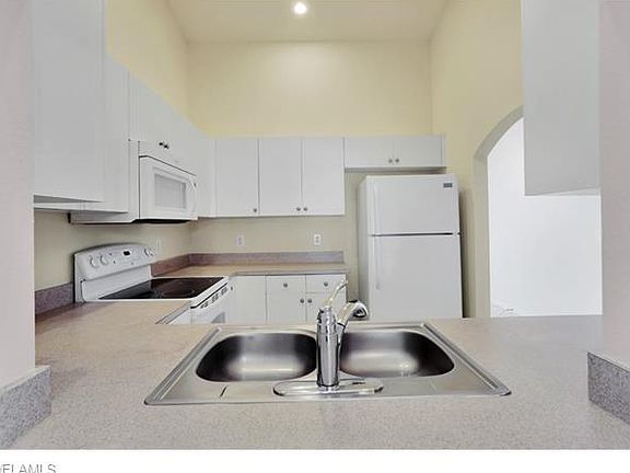 5th image of 1507 SE 1st Pl