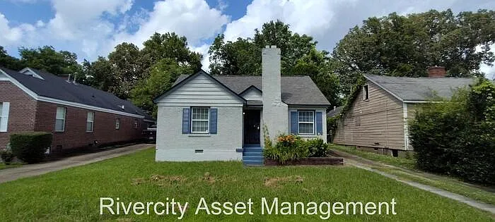 3 bed, 1.0 bath, 1443 sqft, $1,145 — Photo 1