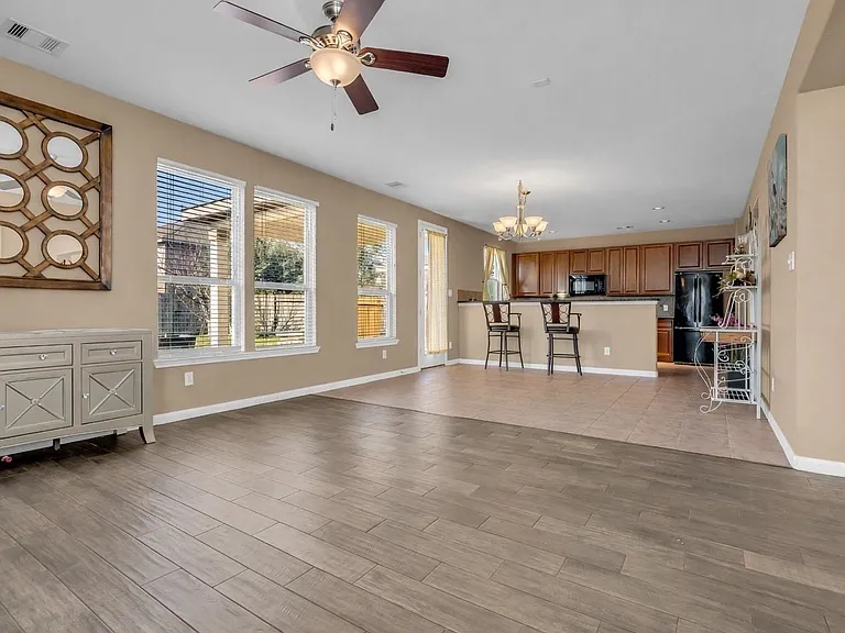 1615 Bel Riposo Ln — Photo 7