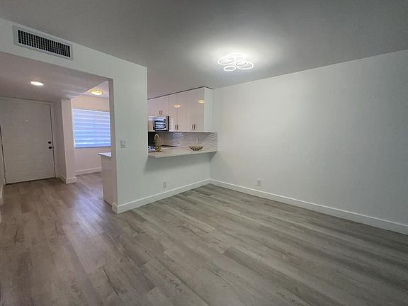 4th image of 6865 Huntington Ln APT 306