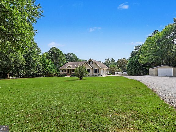 5th image of 4851 Holly Springs Rd