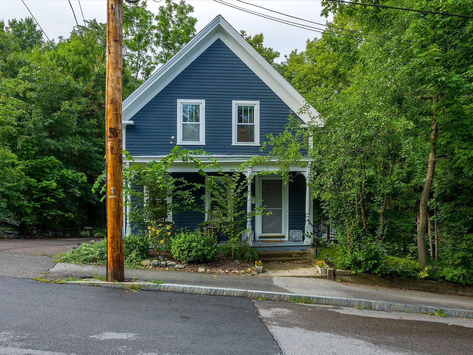 4 bed, 1680 sqft, $2,500 — Photo 1
