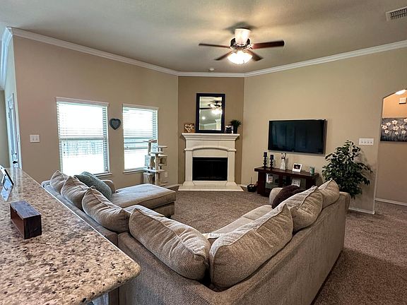 5th image of 264 Oxford Dr