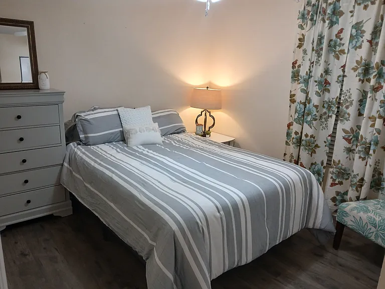 1840 Strathmore Cir — Photo 3