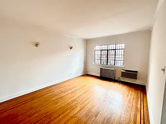 Rented by Zikos Realty Services