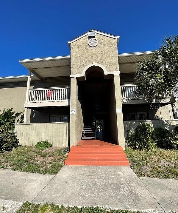 1st image of 305 Wymore Rd #101