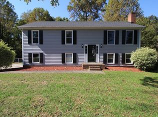 1129 Ridgecliff Dr, Rural Hall, NC 27045