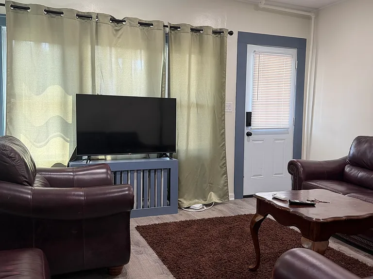 212 Maple Hill Ave — Photo 5