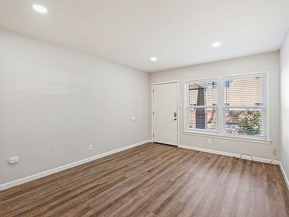 3rd image of 428 N Chorro St #A