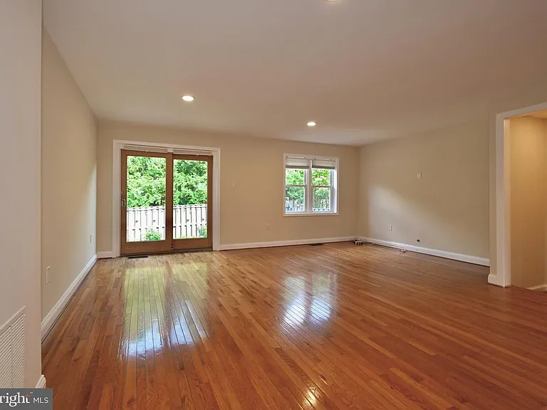 10231 Arizona Cir #51 — Photo 4