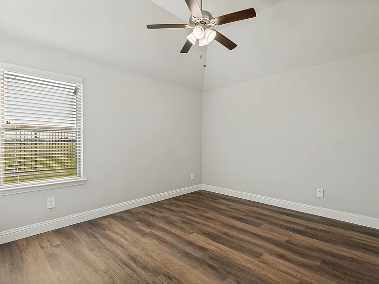 328 Van Buren Dr — Photo 12