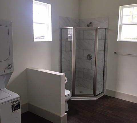 5th image of 407 W Highland Blvd
