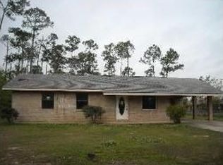 919 Washington St, Waveland, MS 39576