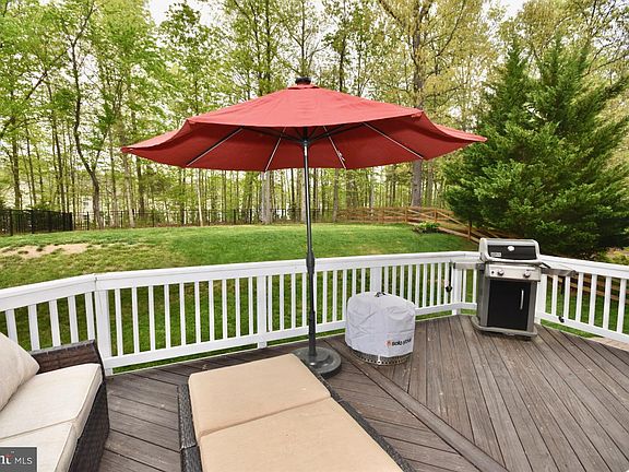 4th image of 7988 Sequoia Park Way