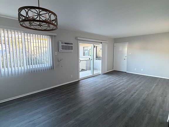 5th image of 5730 Yolanda Ave #2011