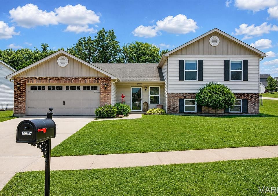 1st image of 1609 Spring Mill Dr