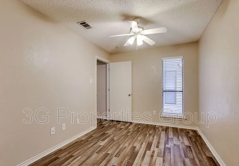 3712 Roussillon Dr — Photo 26