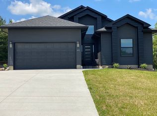 691 Archwood Rd, Wadsworth, OH 44281