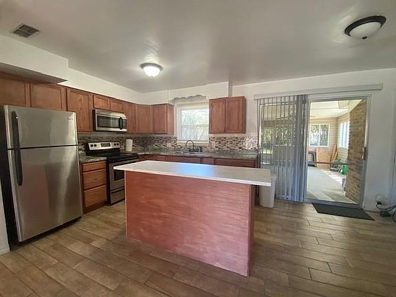 4th image of 126 Fairman Ave