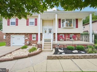 4625 Eden St, Philadelphia, PA 19114