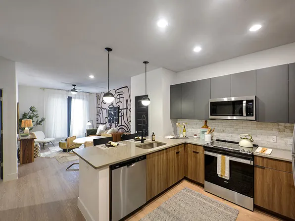 333 Ellington Apartments