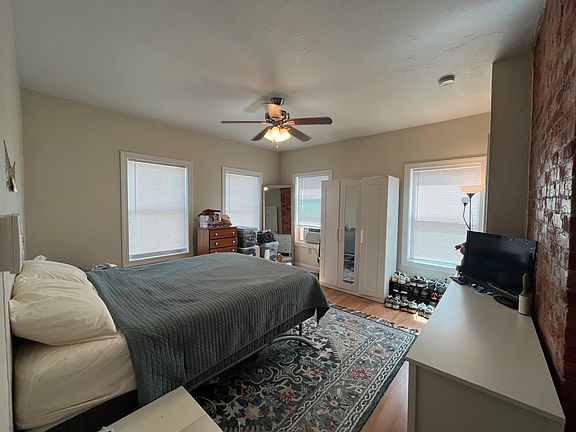 5th image of 5203 Holmes St #2