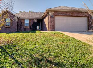 1200 E Highview Dr, Ozark, MO 65721