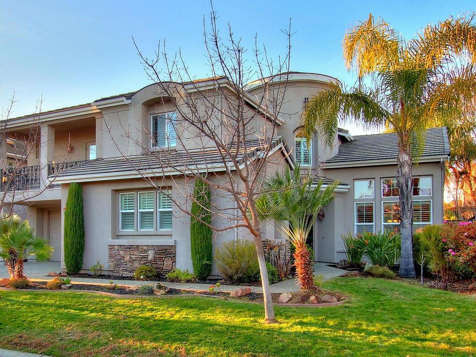 1st image of 1657 Grey Owl Cir