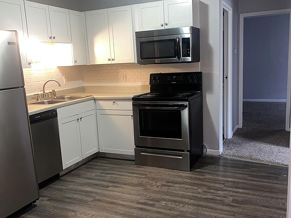 5th image of 482 Pedretti Ave #4DELHI