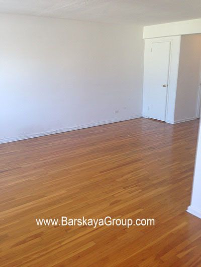 2nd image of 3443 Crescent St APT 5O