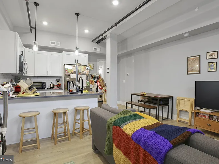 3965 Lancaster Ave #103 — Photo 2