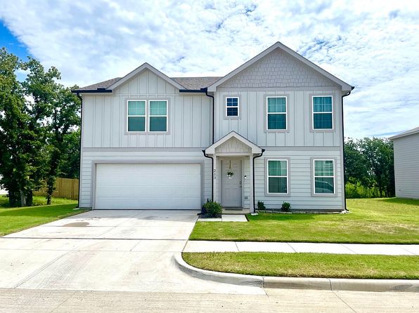 213 Peace Lily Way