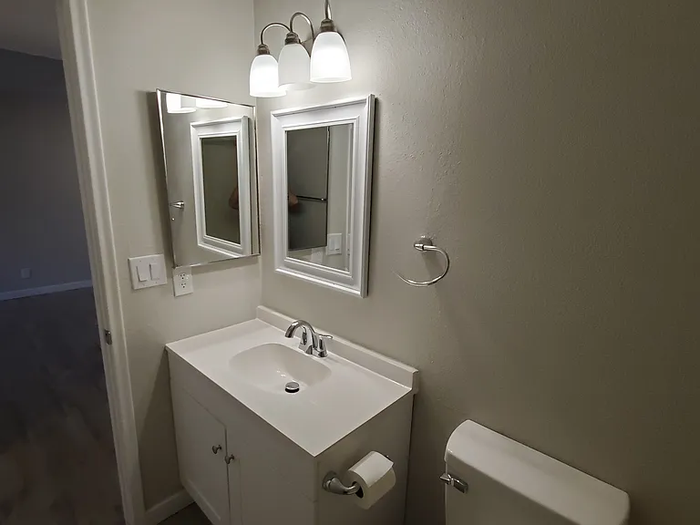 2737 N Salem #101 — Photo 7