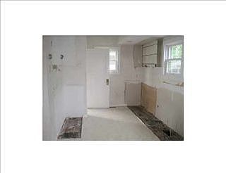 3rd image of 1806 W Ewing Ave