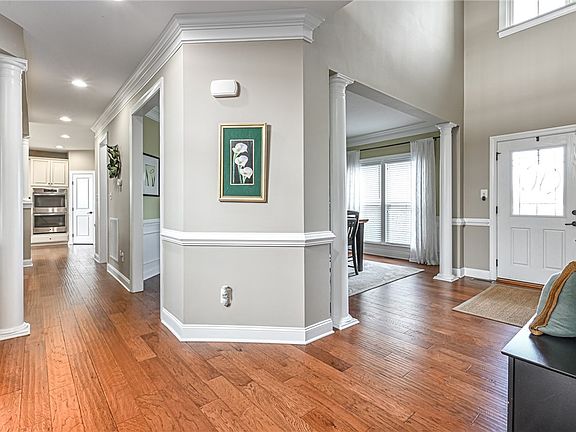 3rd image of 1019 Pleasant Ridge Dr