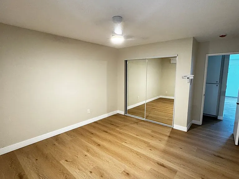 First St Manor Apartments — Photo 15