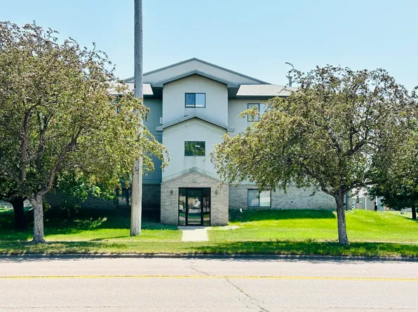 470 21st St SW APT 301, Huron, SD 57350