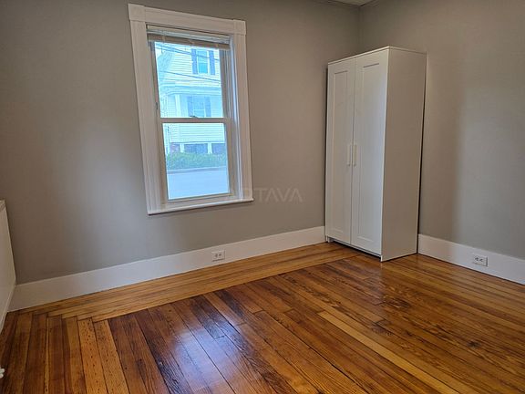 4th image of 36 Windsor Rd #3