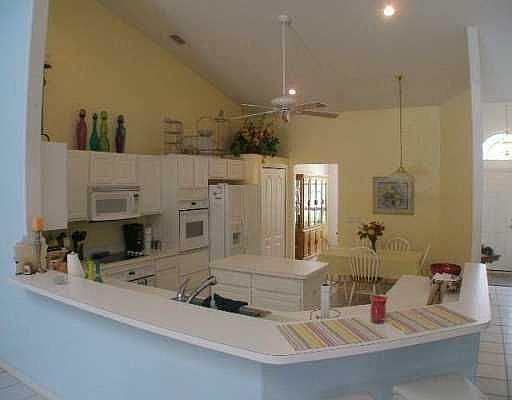 kitchen counter 