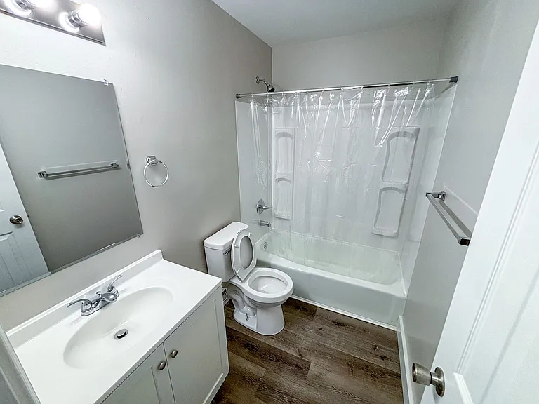1324 SW Western Ave — Photo 7