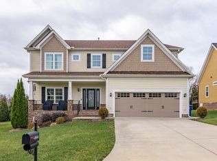 4664 Fairway Run Dr, Pfafftown, NC 27040