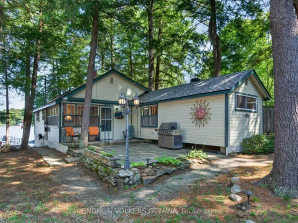942 Dunn Rovin Ln, Leeds And The Thousand Islands, ON K0E 1B0